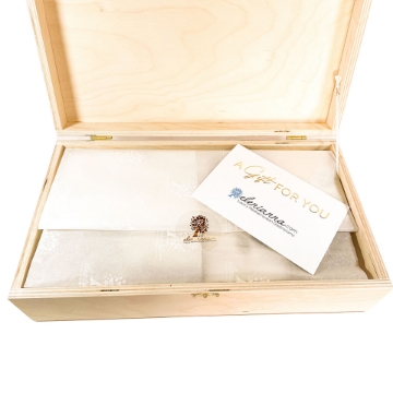 Discovering Greece in a Wooden Gift Box Discovering Greece in a Wooden Gift Box