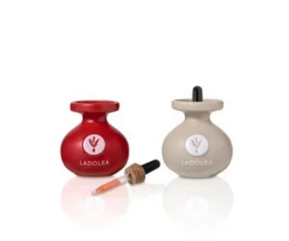 범주 향을 첨가한 오일의 그림